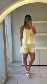 Conjunto Amarillo Strut