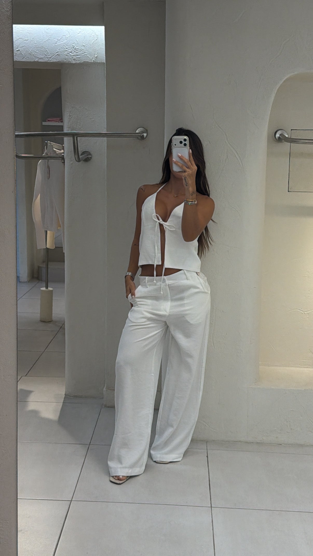 Conjunto Pantalón Cuello Blanco