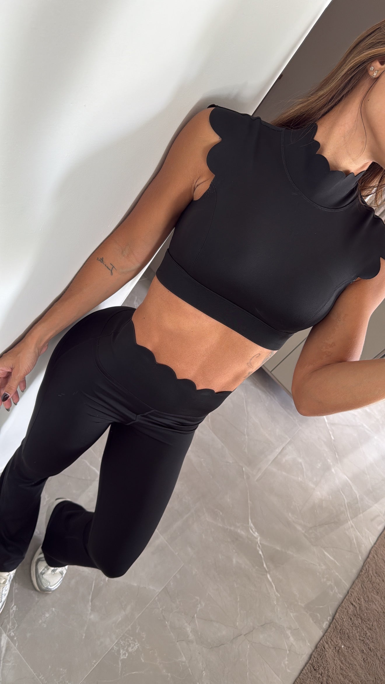 Conjunto Iconic Camisa Bota Ancha Negro