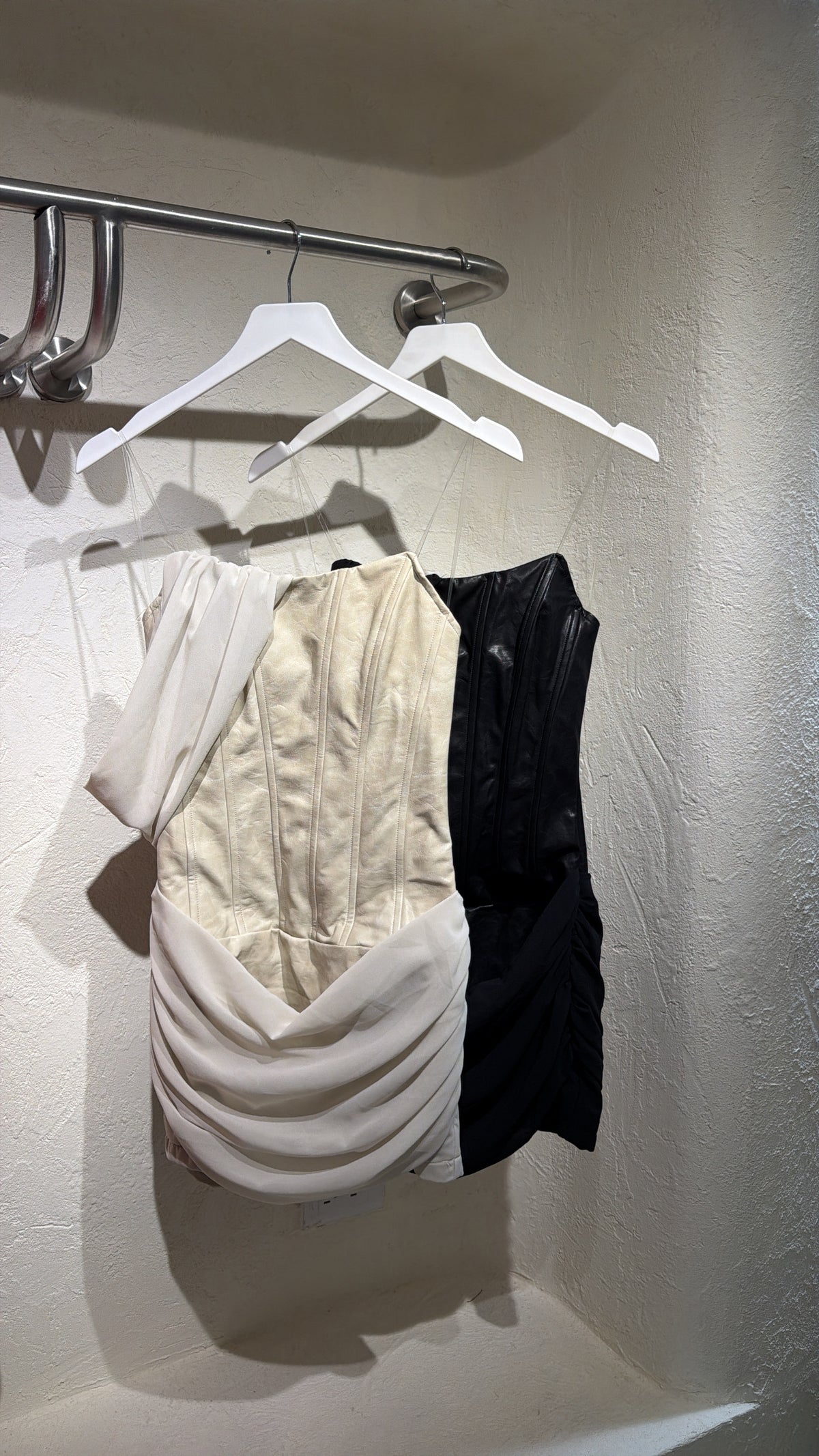Vestido Corto Cuerina