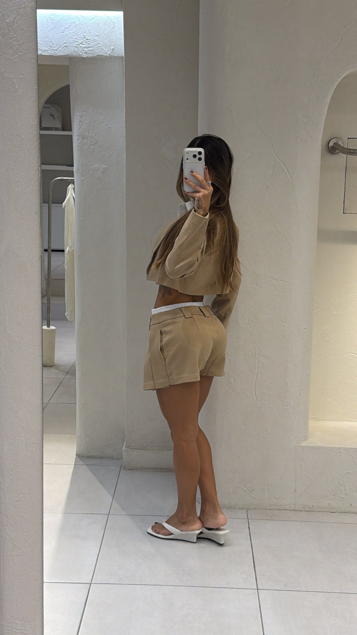 Conjunto Beige Falda Chaqueta